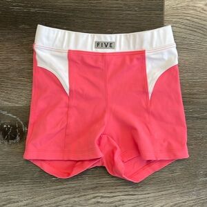 Five girls shorts size L EUC